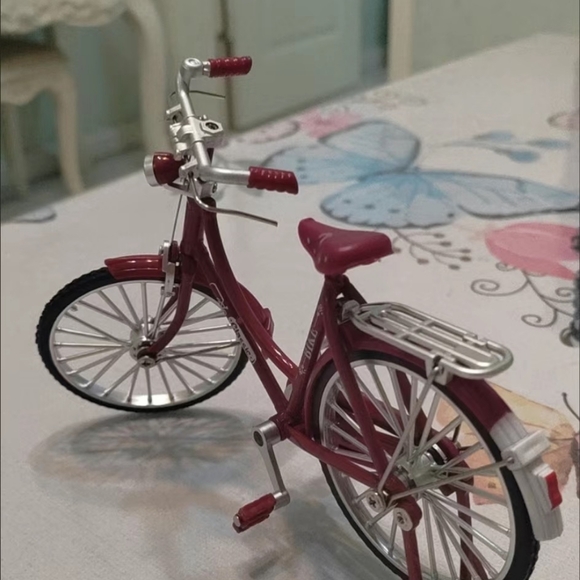 DIY Vintage Bicycle Model Decoration - Picture 3 of 3